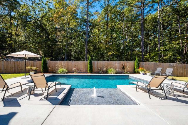 212 Abington Circle, Little Rock, AR 72223