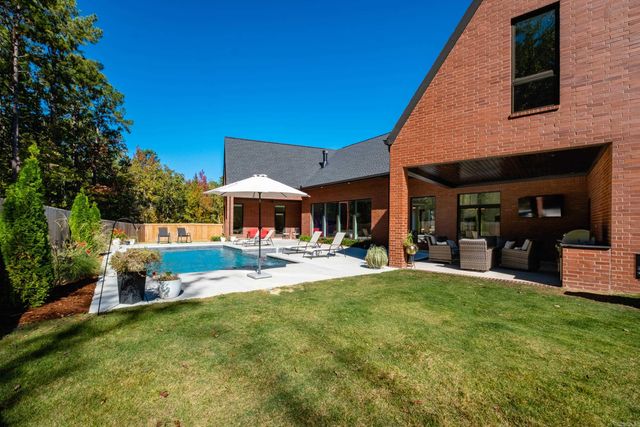 212 Abington Circle, Little Rock, AR 72223