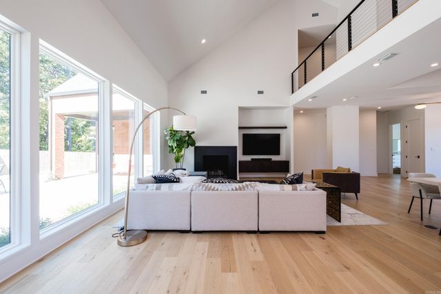 212 Abington Circle, Little Rock, AR 72223