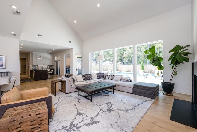 212 Abington Circle, Little Rock, AR 72223