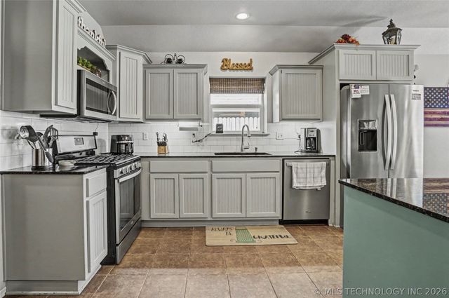 1916 E 133rd Court, Bixby, OK 74008