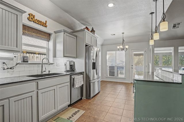 1916 E 133rd Court, Bixby, OK 74008