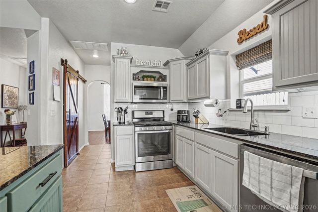 1916 E 133rd Court, Bixby, OK 74008