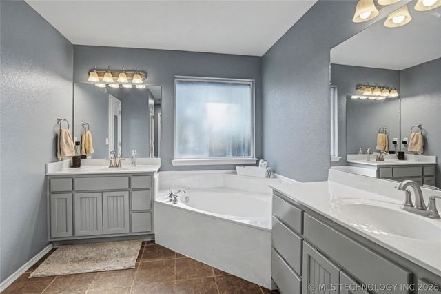 1916 E 133rd Court, Bixby, OK 74008