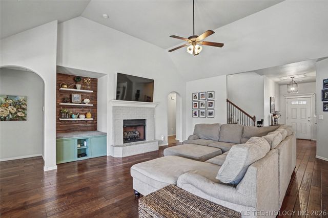 1916 E 133rd Court, Bixby, OK 74008