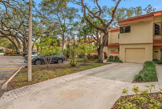 3317 Water Oak Drive 1301, Hollywood, FL 33021