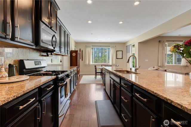 8905 Corona Street NE, Lacey, WA 98516
