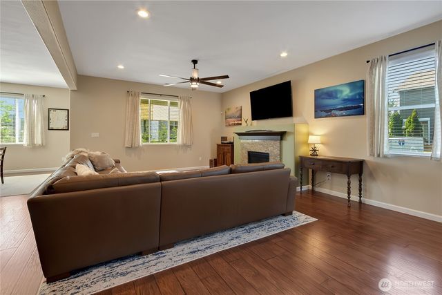 8905 Corona Street NE, Lacey, WA 98516