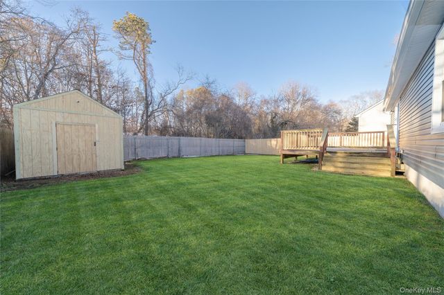 16 Market Street, Mastic Beach, NY 11951