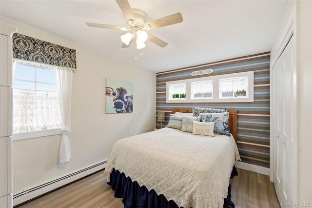 72 E Hitchcock Avenue, Floral Park, NY 11001