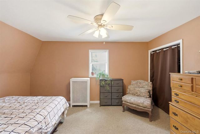 72 E Hitchcock Avenue, Floral Park, NY 11001