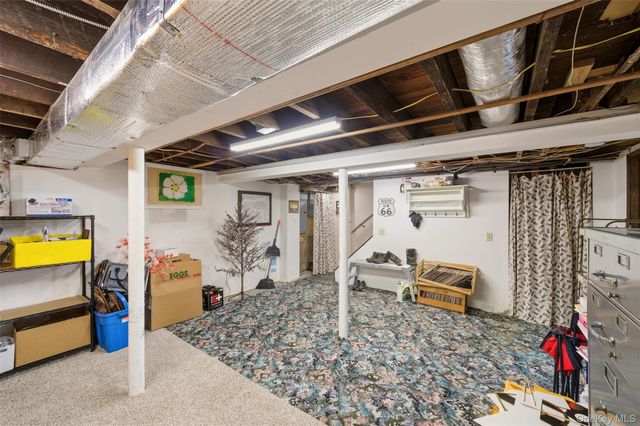 72 E Hitchcock Avenue, Floral Park, NY 11001