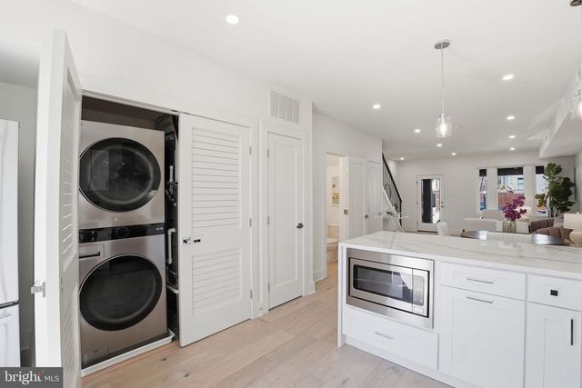 1739 INDEPENDENCE AVE SE, Washington, DC 20003