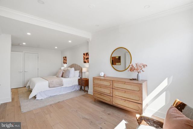 1739 INDEPENDENCE AVE SE, Washington, DC 20003