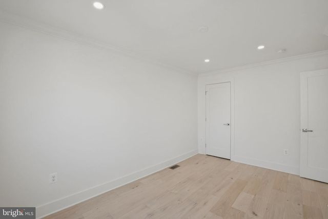 1739 INDEPENDENCE AVE SE, Washington, DC 20003