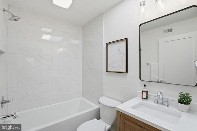 1739 INDEPENDENCE AVE SE, Washington, DC 20003