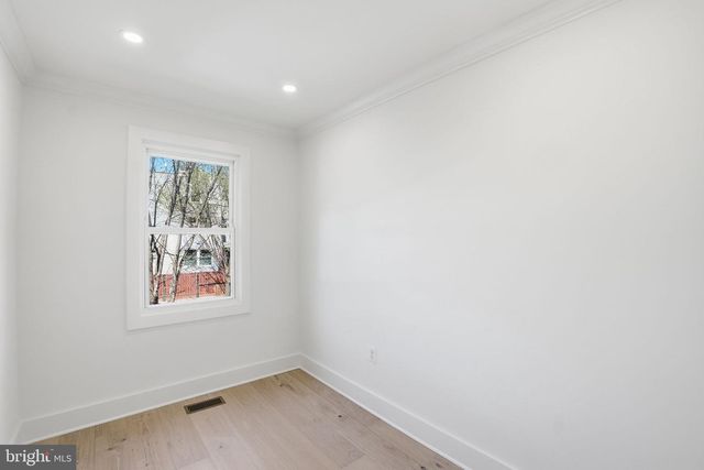 1739 INDEPENDENCE AVE SE, Washington, DC 20003