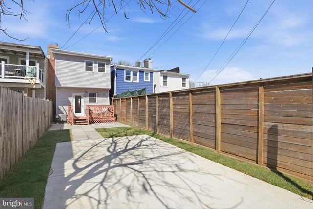 1739 INDEPENDENCE AVE SE, Washington, DC 20003