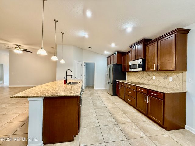 112 MORAYSHIRE Court, St. Johns, FL 32259