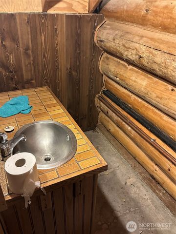 20 N Deer Court, Hoodsport, WA 98548