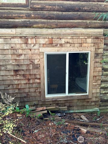 20 N Deer Court, Hoodsport, WA 98548