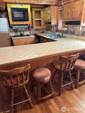 20 N Deer Court, Hoodsport, WA 98548