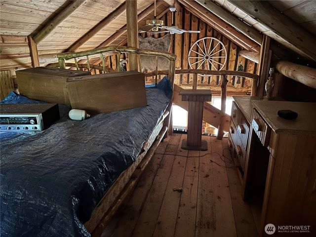 20 N Deer Court, Hoodsport, WA 98548