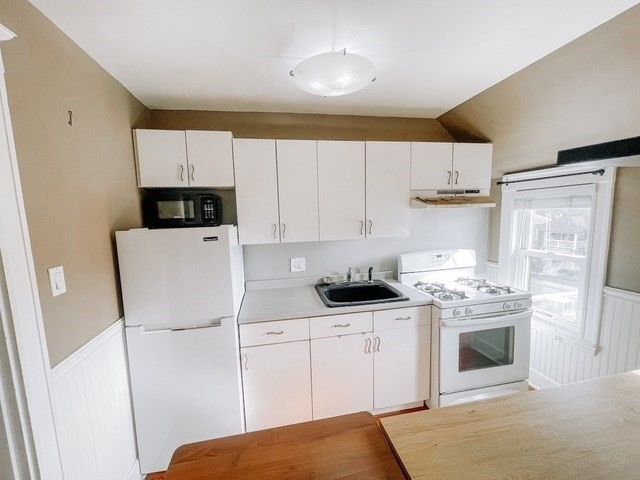 439 Ashmont St 439, Boston, MA 02122