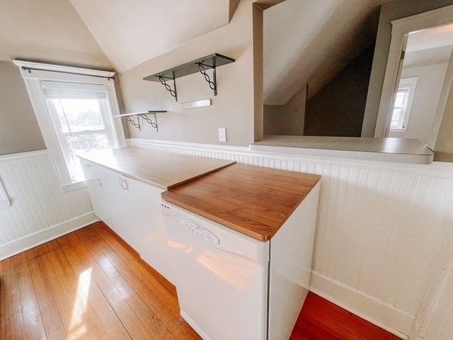 439 Ashmont St 439, Boston, MA 02122