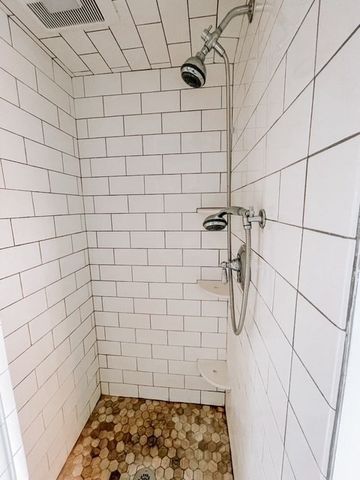 439 Ashmont St 439, Boston, MA 02122