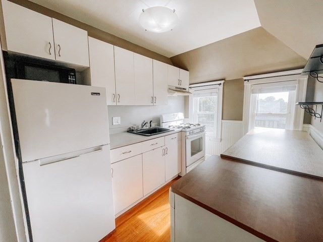 439 Ashmont St 439, Boston, MA 02122