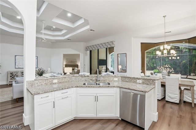 5717 Hammock Isles DR, Naples, FL 34119
