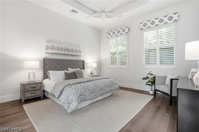 5717 Hammock Isles DR, Naples, FL 34119