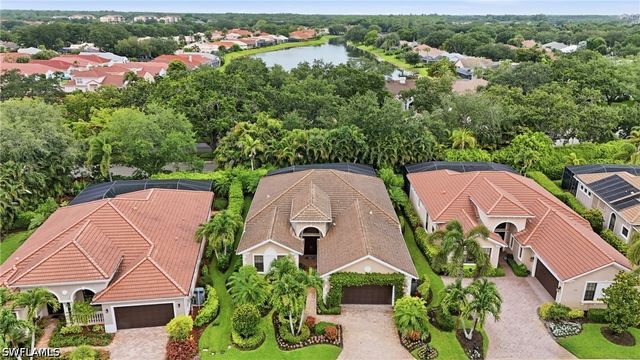 5717 Hammock Isles DR, Naples, FL 34119