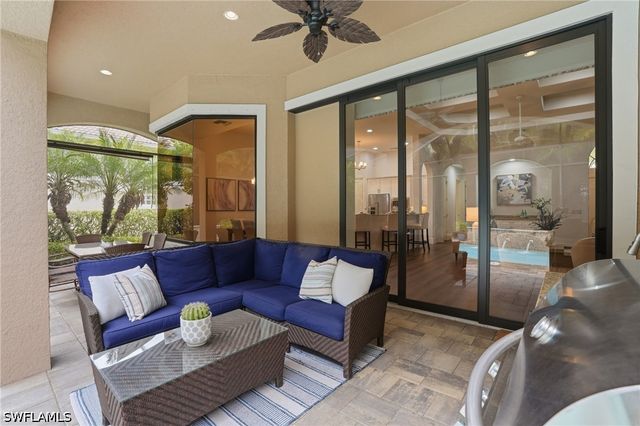 5717 Hammock Isles DR, Naples, FL 34119