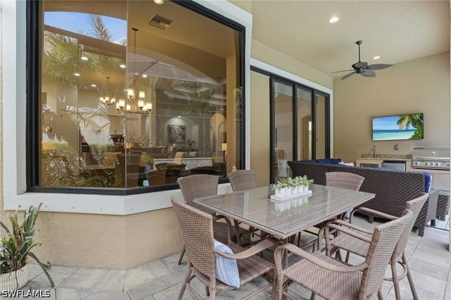 5717 Hammock Isles DR, Naples, FL 34119