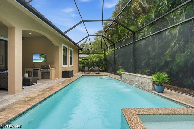 5717 Hammock Isles DR, Naples, FL 34119