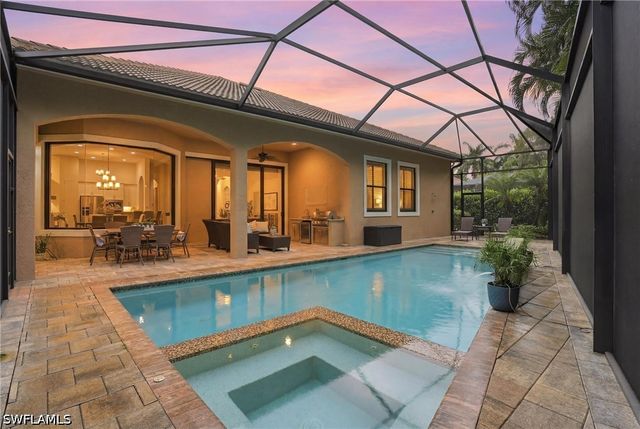5717 Hammock Isles DR, Naples, FL 34119