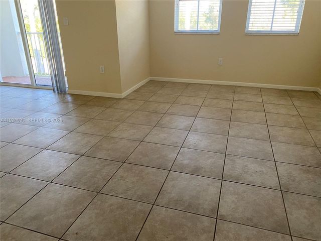 8800 NW 97th Ave 206, Doral, FL 33178