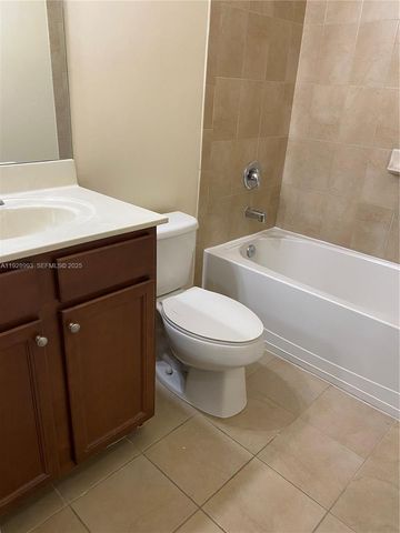 8800 NW 97th Ave 206, Doral, FL 33178