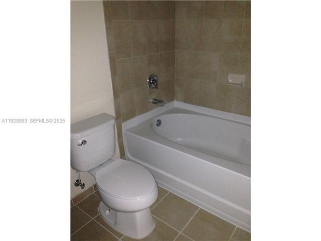 8800 NW 97th Ave 206, Doral, FL 33178