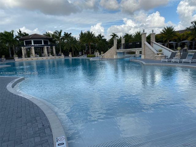 8800 NW 97th Ave 206, Doral, FL 33178