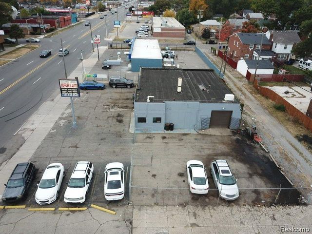 10530 W 7 MILE Road, Detroit, MI 48221