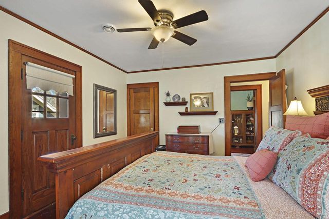 164 W Highland AVENUE, Burlington, WI 53105