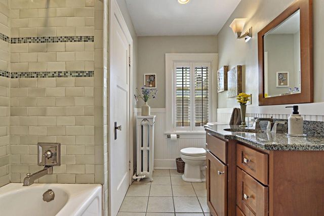 164 W Highland AVENUE, Burlington, WI 53105
