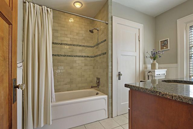 164 W Highland AVENUE, Burlington, WI 53105