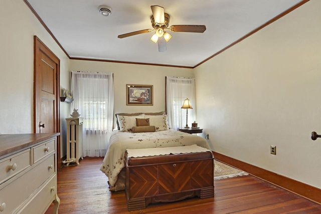 164 W Highland AVENUE, Burlington, WI 53105