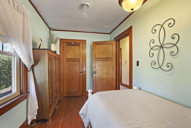 164 W Highland AVENUE, Burlington, WI 53105