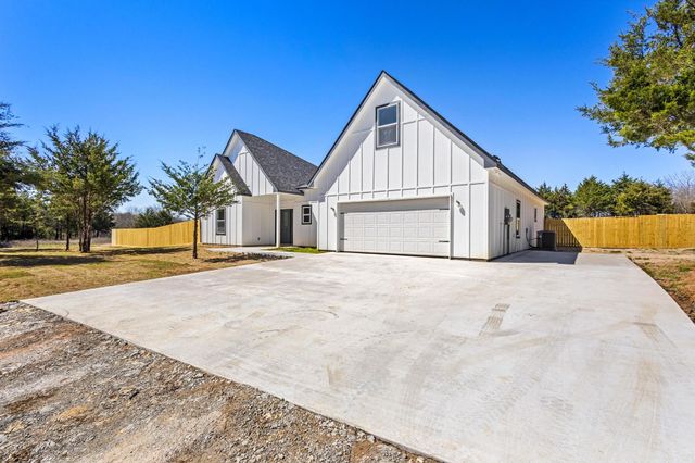 850 County Road 26750, Petty, TX 75470