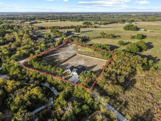 850 County Road 26750, Petty, TX 75470